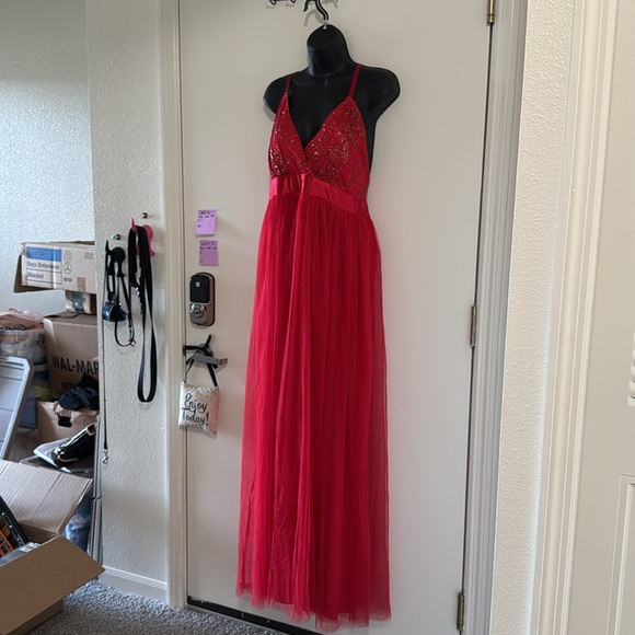 Red Sequin Mesh V-Neck Dress - Picture 2 of 8